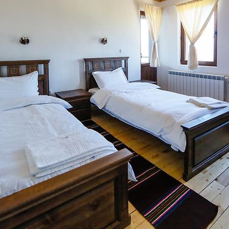 Калпаците - Kalpacite Guest Houses Skrebatno Eksteriør billede