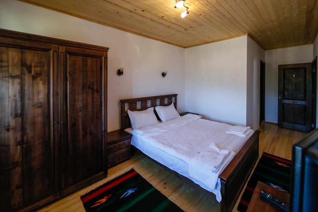 Калпаците - Kalpacite Guest Houses Skrebatno Eksteriør billede