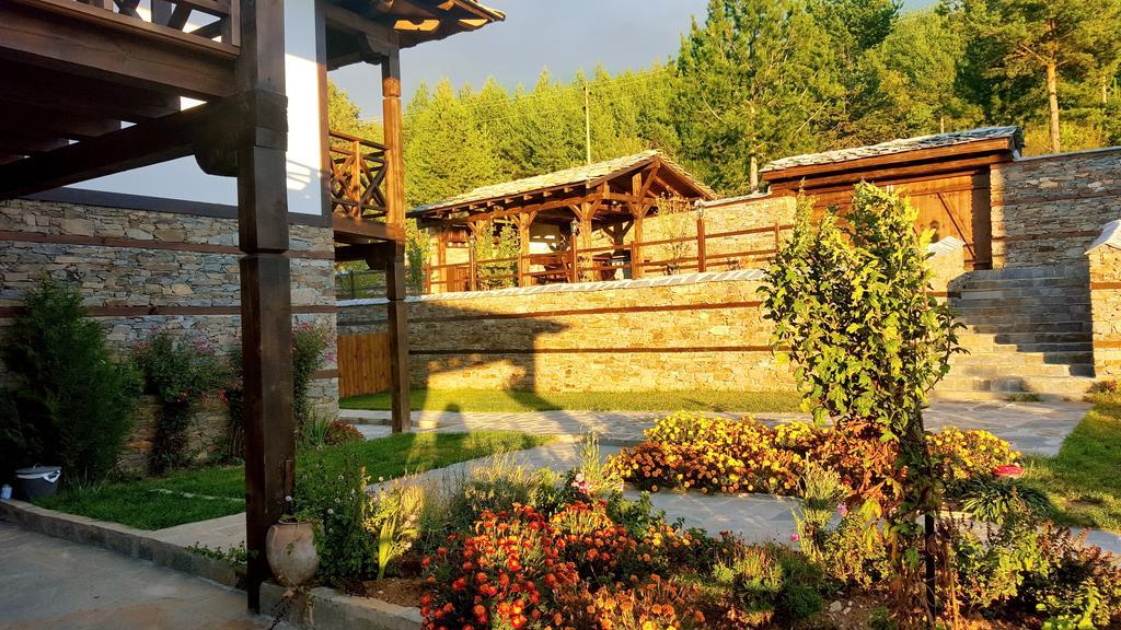 Калпаците - Kalpacite Guest Houses Skrebatno Eksteriør billede